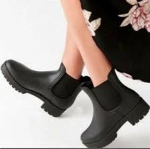 Jeffrey Campbell Womens Cloudy Platform Chelsea Rain Boots Black size 9